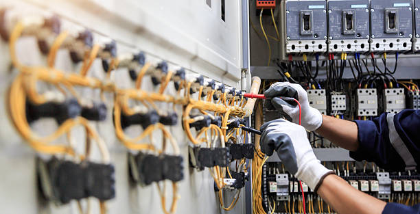 Professional Electrician technician working in Harrisburg, SD